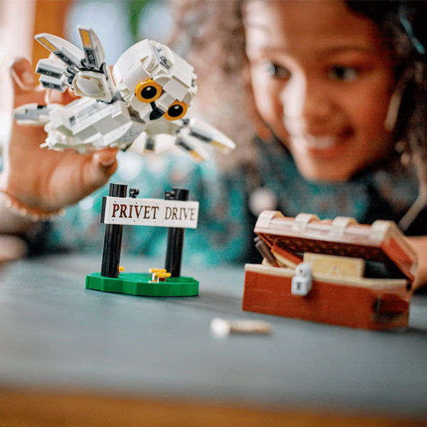 Harry Potter Hedwig at Privet Drive LEGO